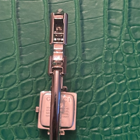 Gucci Silver Bangle Watch - Picture 5 of 7
